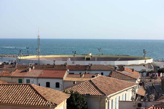 Les toits et l'arene